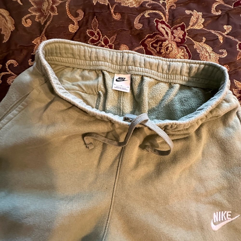 Nike fleece joggers mens medium